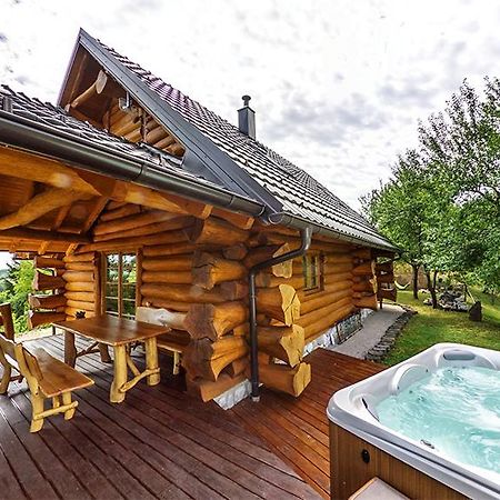 Bear'S Log Villa Seliste Dreznicko Dış mekan fotoğraf