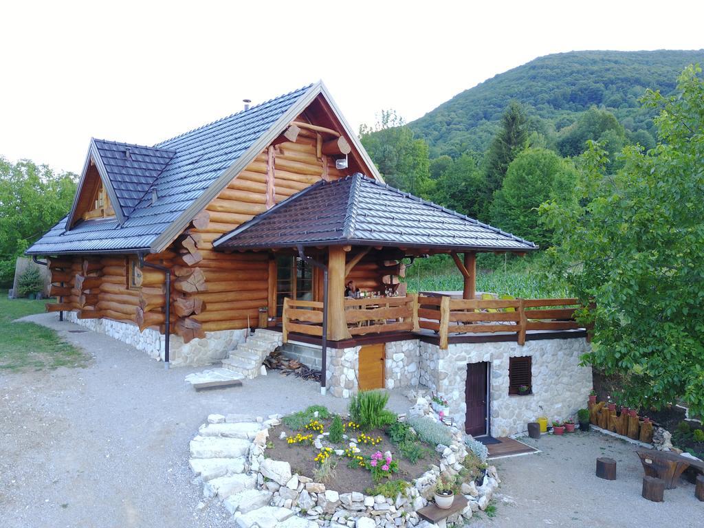 Bear'S Log Villa Seliste Dreznicko Dış mekan fotoğraf