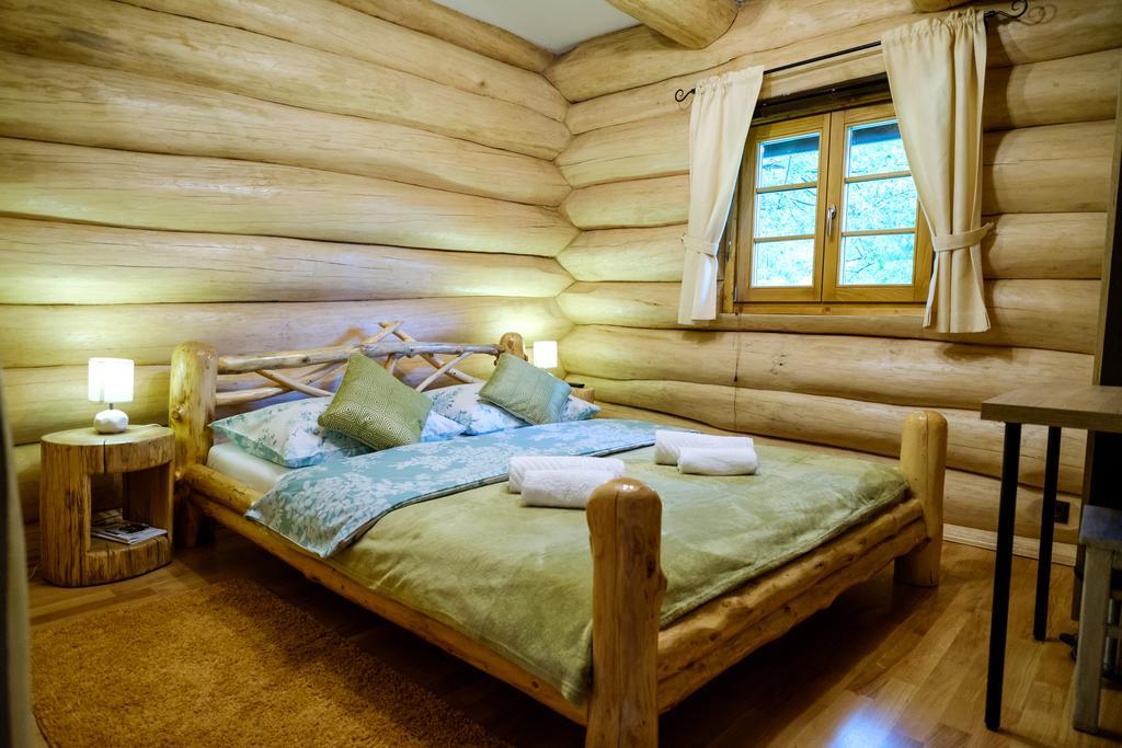 Bear'S Log Villa Seliste Dreznicko Dış mekan fotoğraf